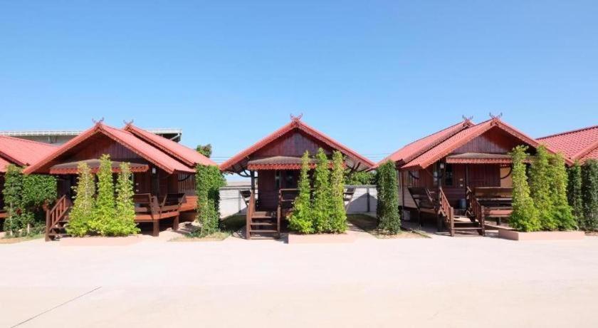 Amphoe Sawang Daen Din Prakaithong Hotel מראה חיצוני תמונה