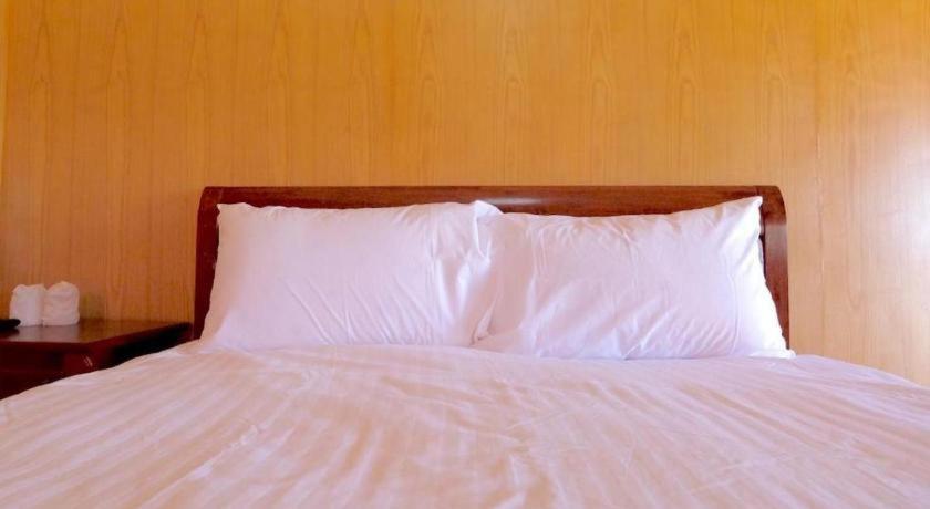 Amphoe Sawang Daen Din Prakaithong Hotel מראה חיצוני תמונה