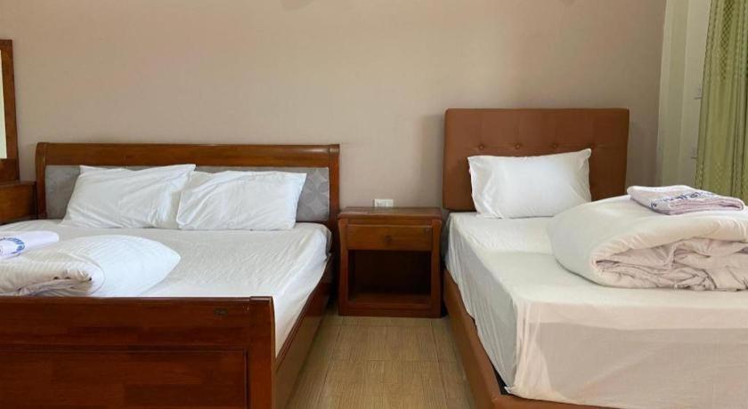 Amphoe Sawang Daen Din Prakaithong Hotel מראה חיצוני תמונה